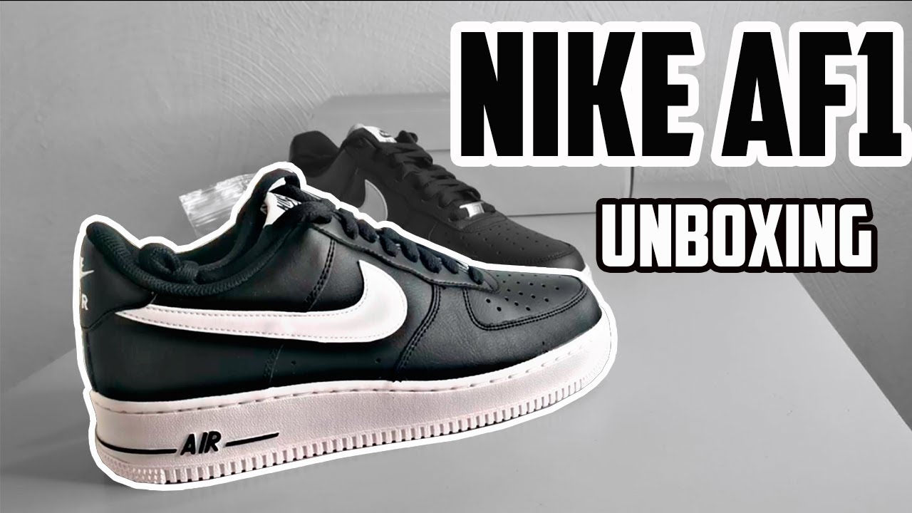 NIKE AIR FORCE 1 Black & White