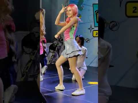 220925 (Kongkwan Fancam) Sugar Candy - รักหนึ่งคำ @ Megane Banzai! - Donki Mall Thonglor