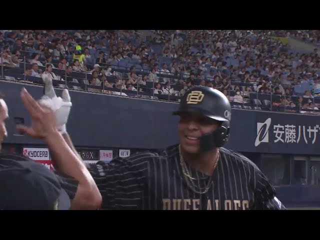 【4回裏】待望の一発!! バファローズ・セデーニョ 1か月半ぶりのホームランで追加点!!   2024年6月23日 オリックス・バファローズ 対 埼玉西武ライオンズ