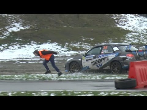 Sędzia prawie wpadł pod koła rajdówki - Rajd Barbórka 2017 - KU PRZESTRODZE dla każdego !!!