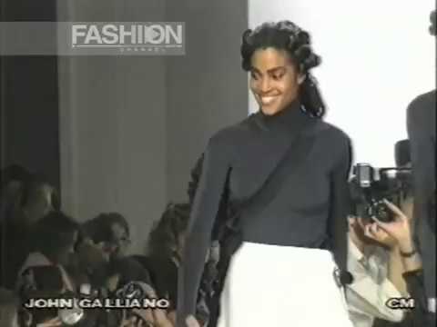 "John Galliano" Autumn Winter 1990 1991 Paris Pret a Porter Woman by Canale Moda