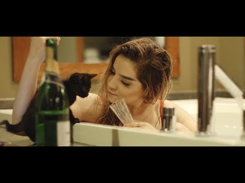 "Felices los 4| Maluma" (Felices Con Gatos parodia) Ft. Gaby Luna