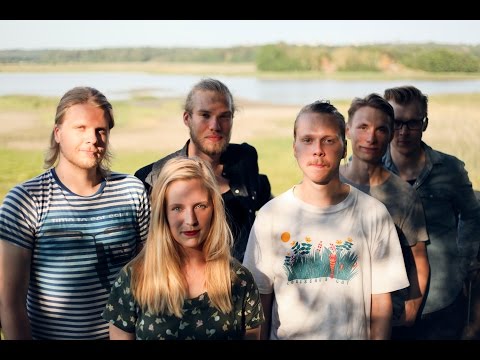 Tilhet, pajut ja muut - Puuhevonen (Official video)