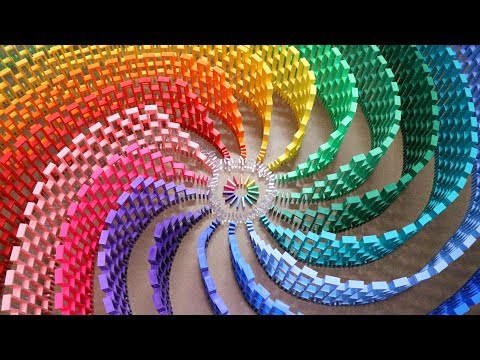 THE AMAZING RAINBOW SPIRAL (12,000 DOMINOES)