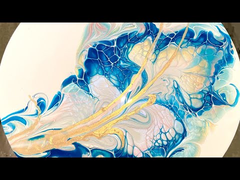 #119 Abstract Feather! This one made me work! Did I save it?