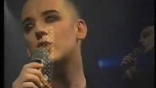 Boy George - The Crying Game Subtitulado