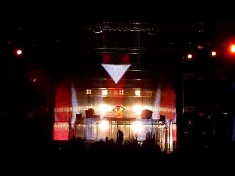 Armin van Buuren @ Cacao Beach 2011  EDX vs Diddy   Angry Heart Coming Home (Faruk Sabanci Mashup))