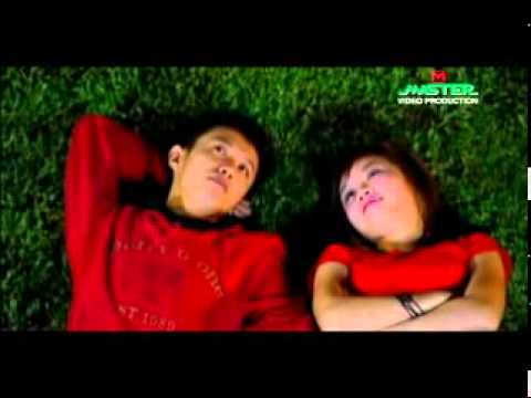 အခ်စ္ေက်ာင္းသူ