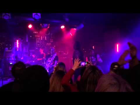 The Veer Union - Divide the Blackened Sky