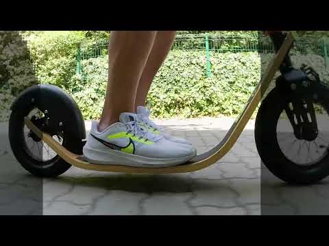 Boardy Scooter video preview