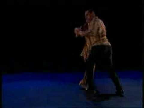  Junior Cervilla  and  Mora Godoy  are  dancing  to  the  tango  "  Quejas de Bandoneon  "