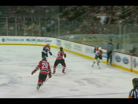 Danny Briere scores vs Devils - 4-22-10