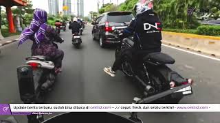 Download lagu Emak-Emak Sein Kiri Belok Kanan 😭 Bikin Panik Pengendara! mp3