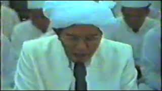 Download lagu Abah Guru Sekumpul - Rawi - Syair NURUL MUSTHOFA - Maulid Al Habsyi Simtud Duror mp3