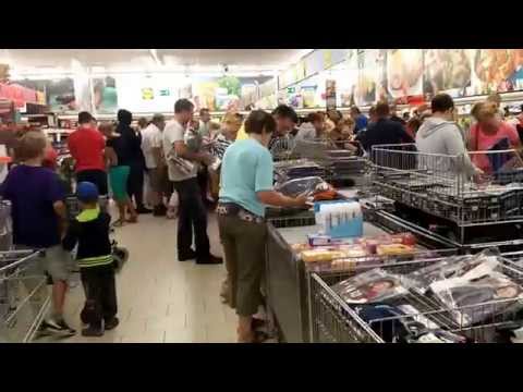 bitwa o kurtki w Lidlu - Rawicz  27.08.2015r.