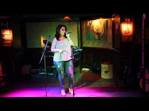 Serata muzicala Yellow Club - sâmbătă 2 septembrie 2017