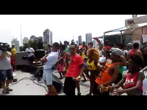 Ghetto é Ghetto - o pivete mete na laje (ao vivo)