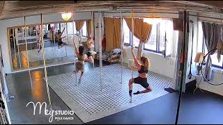 Pole Dance aula iniciados - Mey Pole Dance Studio
