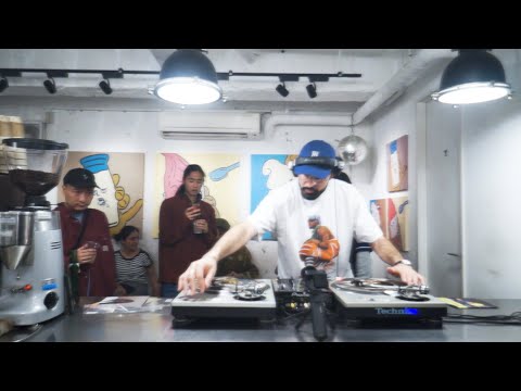 SOUL, DISCO, JAPANESE GROOVE MIX / VINYL ONLY / DJ Dr.Mad/ by MUSIC LOUNGE STRUT at Koenji, Tokyo