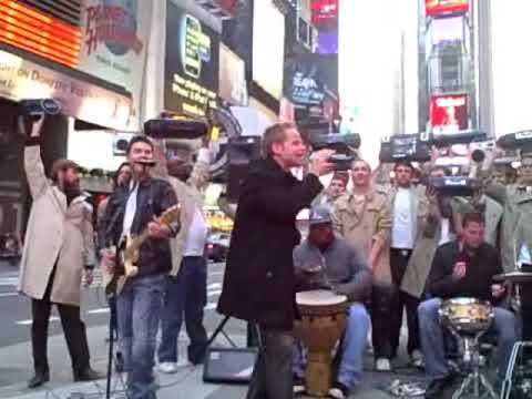 Lloyd Dobler Effect Times Square Promotion for SAY ANYTHING