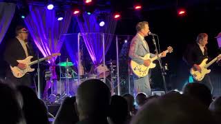 Chris Isaak ‘I want your love’ 11/14/2023