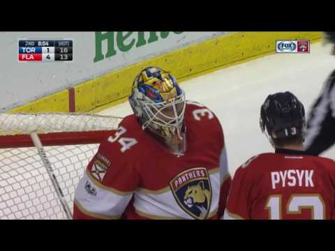 Reimer reaches out, gets glove on Hyman in close