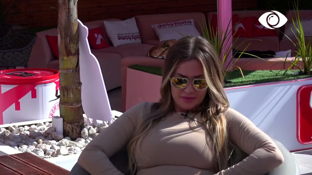 S'je ti për të folur për sinqeritet/ Nita dhe Fotinia i kundërvihen Oltës