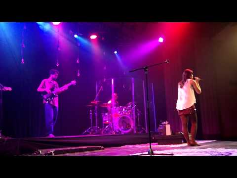 Mariana Vega - De Tu Voz (En Vivo - Corp Banca 20/09/2013)