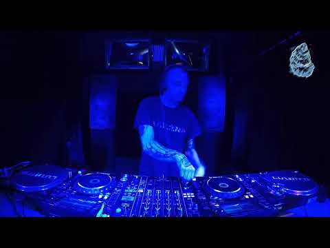 The Blue Oyster: Lelak / 19.06 / 19 - 20