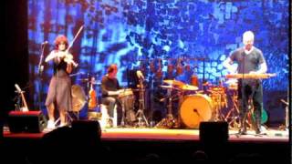 Bruce Cockburn - 2011-04-05 - Arrows Of Light - with Jenny Scheinman - Live - Winnipeg