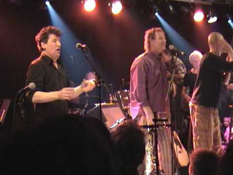 Girls Walk By - Sunday Feeling (Gé Reinders)