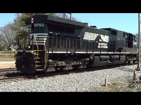 NS Train 92G Running Light 3-27-2013