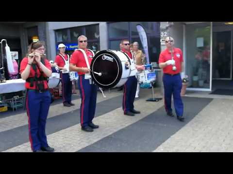 Einmarsch 2018 der Neumühlener Rosengilde von 1821 mit Preußens Gloria