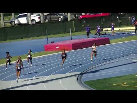Girls 200 Meter Dash Heat 1 Prelim Sam Burley Hall of Fame - 3/2/2019