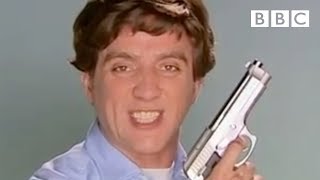 Kitchen Gun - The Peter Serafinowicz Show - BBC Two