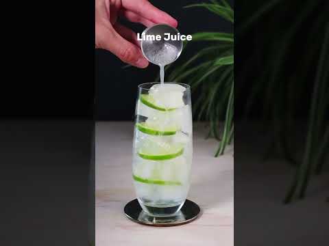 Keep it crisp with a Vodka Tonic! 🍋🍸 #cocktail #vodka #tonic #mixology