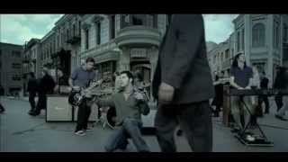 Dishwalla - &quot;Somewhere In The Middle&quot; (Official Music Video)