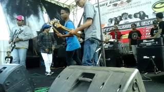 Download lagu Reggae'three of kind-edan turun' acara aniv ska ciamis mp3 Download lagu Reggae'three of kind-edan turun' acara aniv ska ciamis mp3