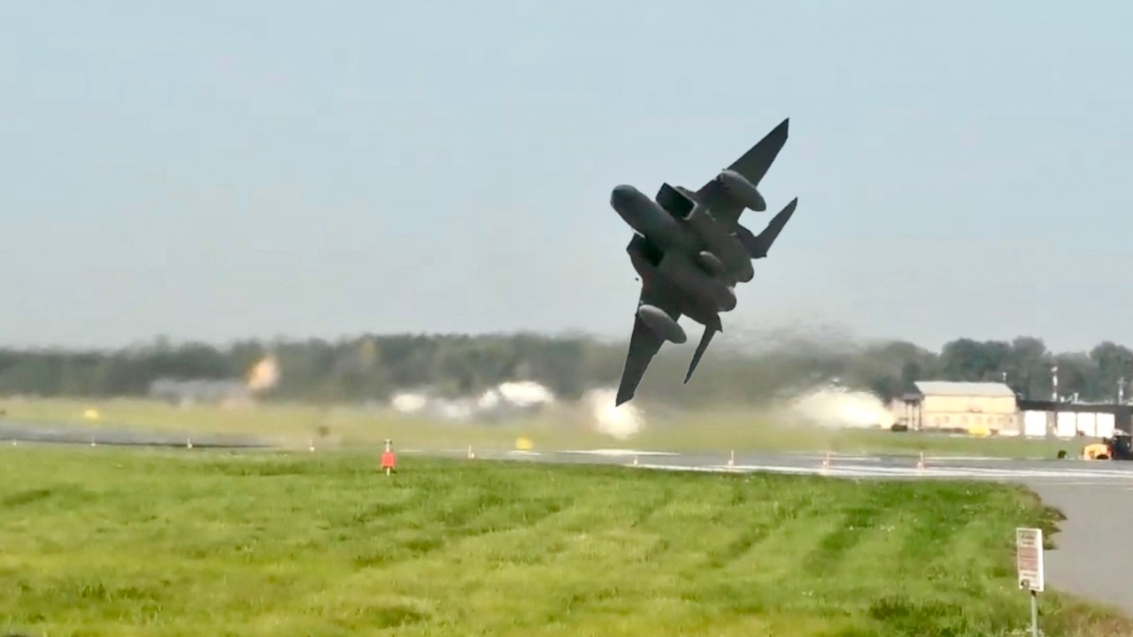 Fighter Pilot Banks Too Steeply