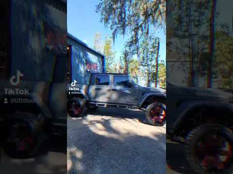 2021 Jeep Gladiator JT 6 Inch Rough Country Lift, Vision Wheel 24X12 (-51) 363 Razor