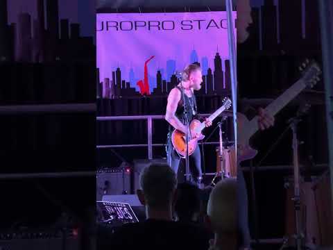 Ben Poole does Don Henley's Dirty Laundry