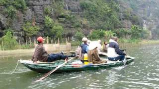 preview picture of video 'Boat trip in Minh Binh'