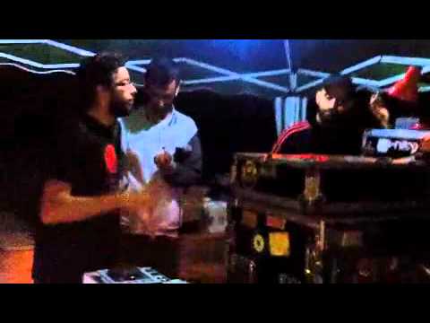 Mystical Powa plays "Nish Wadada - Africa" on Bababoom Hi Fi Sound System @ (Napoli)