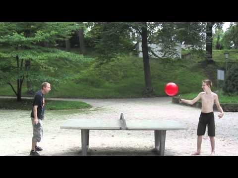 Tabletennis with Roland MC Donald