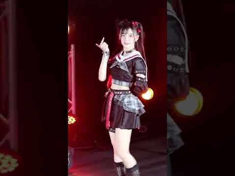 Siam☆Dream  -"  Muteki Mode " (Ice fogus)Space idol pre stage @ Siam Paragon