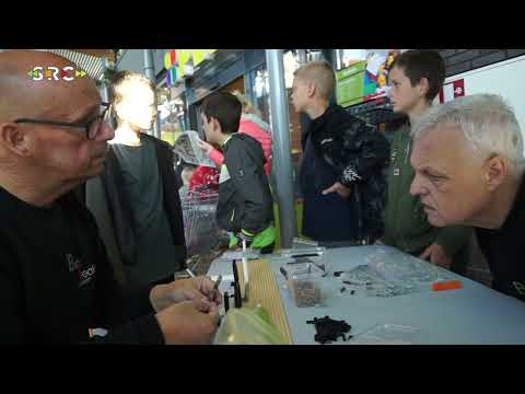 Brickfreaks bouwen winkelcentrum in Leerdam na