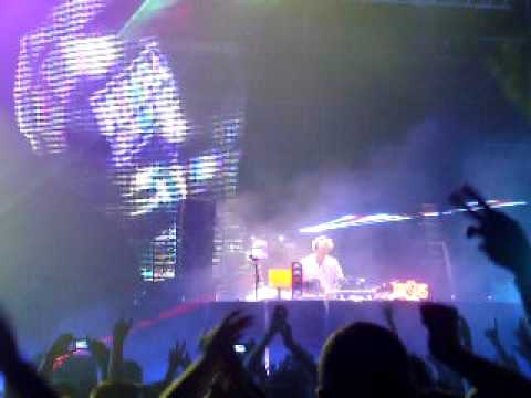 Armin Van Buuren @ The Mission Dance Weekend_Oceanlab vs Gareth Emery-On a metropolis day