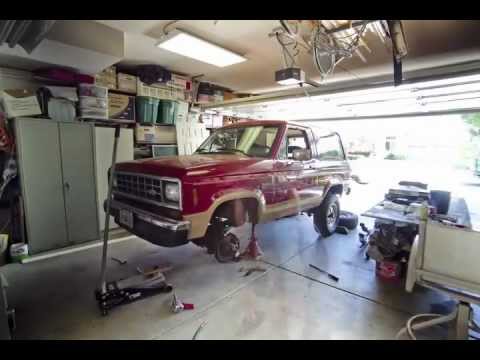 Bronco II Rough Country 4" Lift Kit Install in 18 Seconds