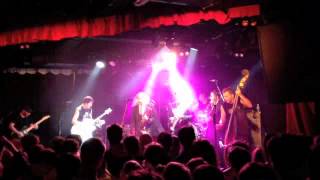 The Living End &amp; AREA-7   Trapped (front view)