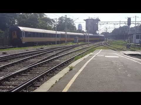 RegioJet 1221 - 22 Izlazak očišćene garniture RJ(Split) iz Grabe. 20.6.2022.